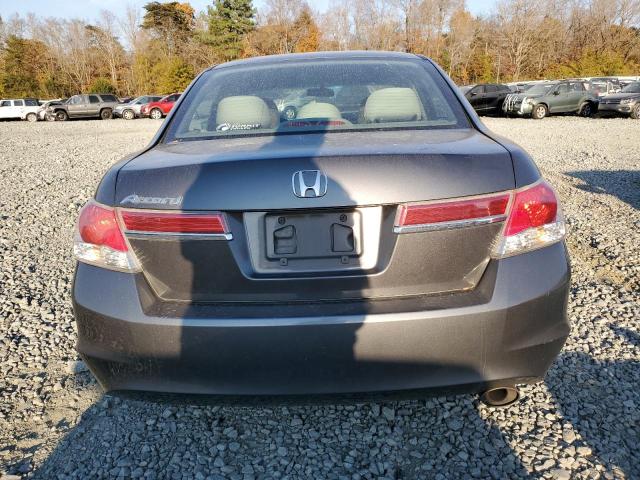 Photo 5 VIN: 1HGCP2F3XCA077724 - HONDA ACCORD 