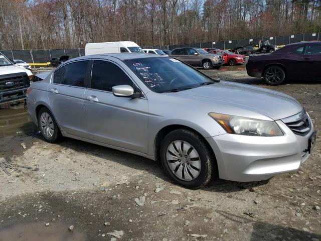 Photo 3 VIN: 1HGCP2F3XCA136447 - HONDA ACCORD LX 