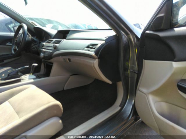 Photo 4 VIN: 1HGCP2F3XCA152891 - HONDA ACCORD SDN 