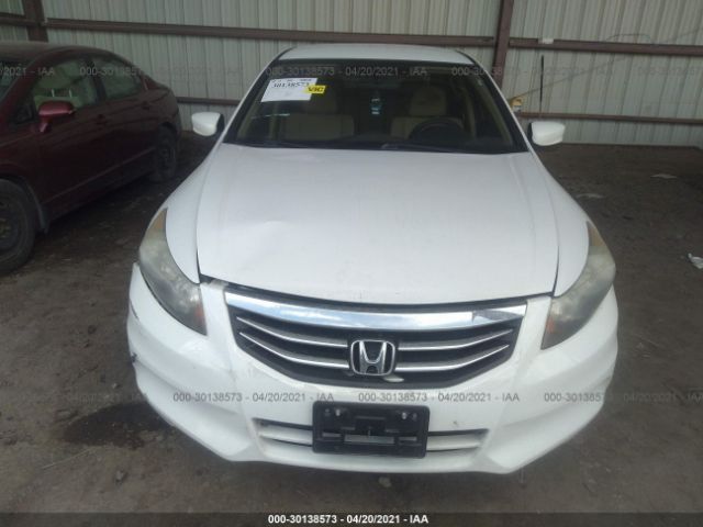 Photo 5 VIN: 1HGCP2F3XCA228643 - HONDA ACCORD SDN 