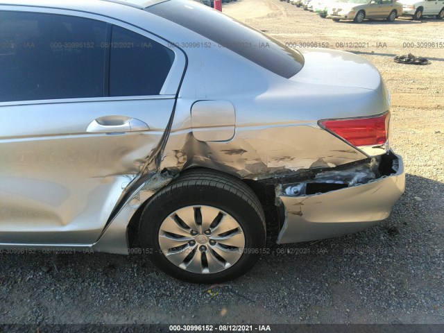 Photo 5 VIN: 1HGCP2F3XCA228951 - HONDA ACCORD SDN 