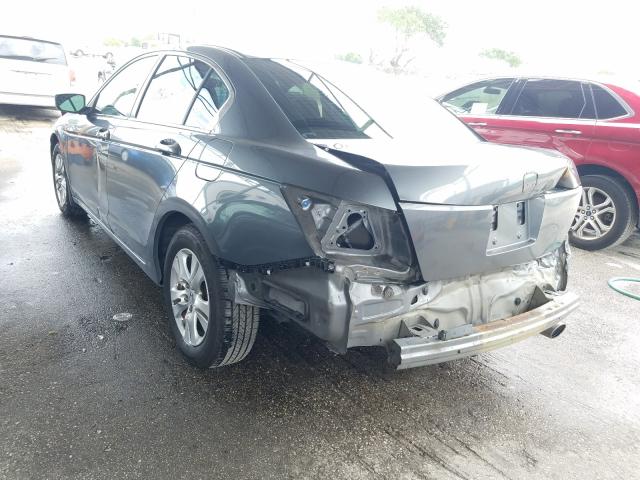 Photo 2 VIN: 1HGCP2F40AA026660 - HONDA ACCORD LXP 