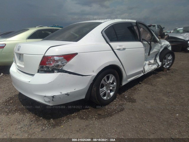 Photo 3 VIN: 1HGCP2F40AA030014 - HONDA ACCORD SDN 