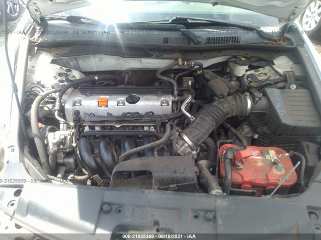 Photo 9 VIN: 1HGCP2F40AA030014 - HONDA ACCORD SDN 