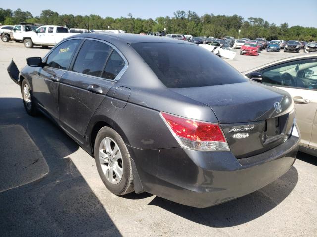 Photo 2 VIN: 1HGCP2F40AA053843 - HONDA ACCORD LXP 