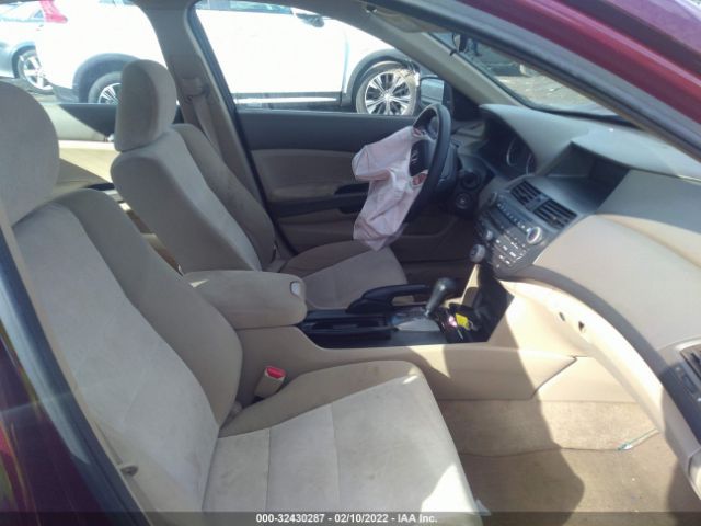 Photo 4 VIN: 1HGCP2F40AA074109 - HONDA ACCORD SDN 