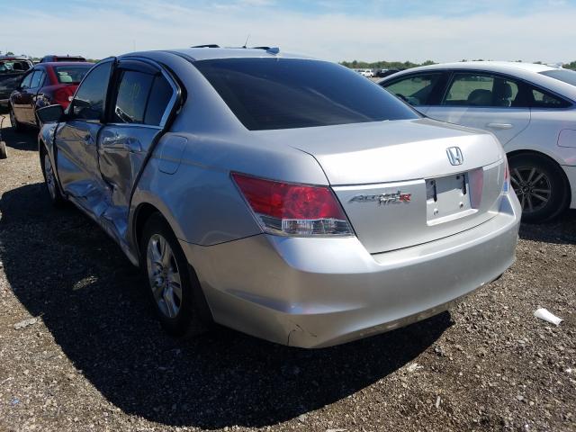 Photo 2 VIN: 1HGCP2F40AA097650 - HONDA ACCORD LXP 