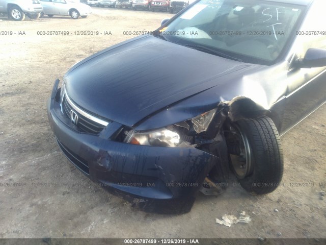 Photo 5 VIN: 1HGCP2F40AA099155 - HONDA ACCORD SDN 