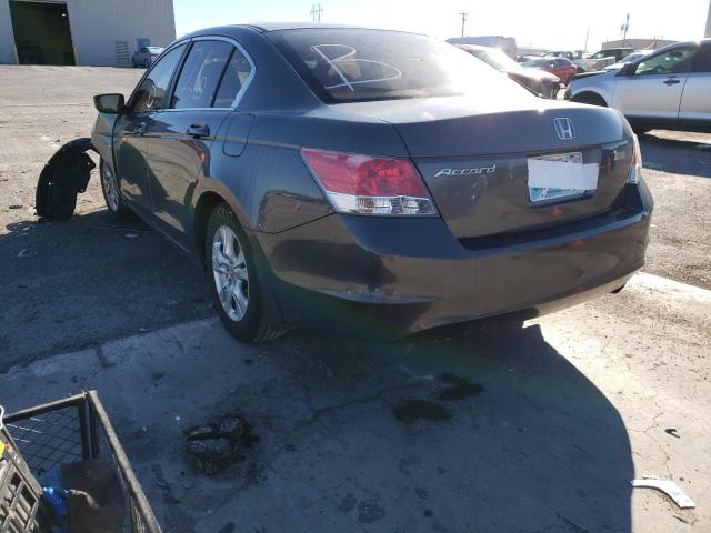 Photo 2 VIN: 1HGCP2F40AA106881 - HONDA ACCORD LXP 