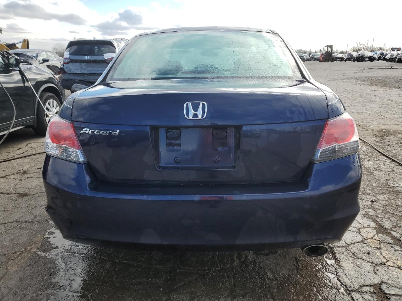 Photo 5 VIN: 1HGCP2F40AA161153 - HONDA ACCORD 