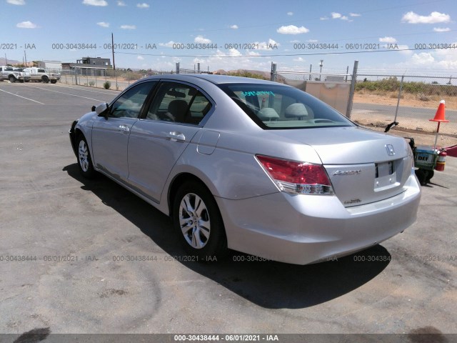 Photo 2 VIN: 1HGCP2F40AA164487 - HONDA ACCORD SDN 