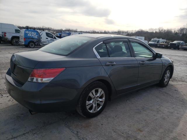 Photo 2 VIN: 1HGCP2F40AA186814 - HONDA ACCORD LXP 