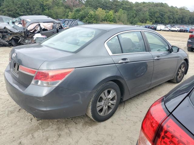 Photo 2 VIN: 1HGCP2F40BA043900 - HONDA ACCORD LXP 