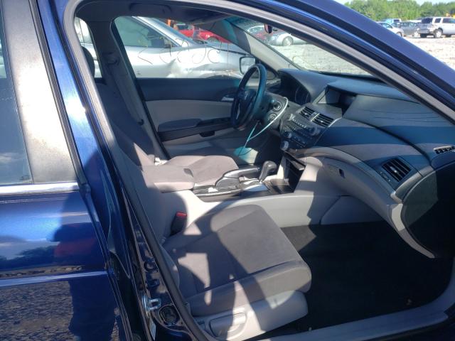 Photo 4 VIN: 1HGCP2F40BA055559 - HONDA ACCORD LXP 