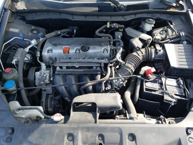 Photo 6 VIN: 1HGCP2F40BA055562 - HONDA ACCORD LXP 