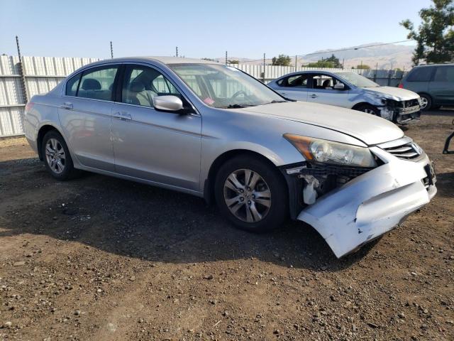 Photo 3 VIN: 1HGCP2F40BA099562 - HONDA ACCORD LXP 