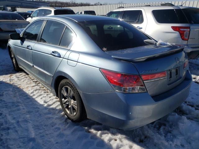 Photo 2 VIN: 1HGCP2F40BA109409 - HONDA ACCORD LXP 