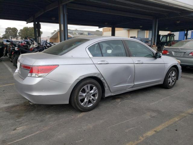 Photo 2 VIN: 1HGCP2F40BA111872 - HONDA ACCORD LXP 