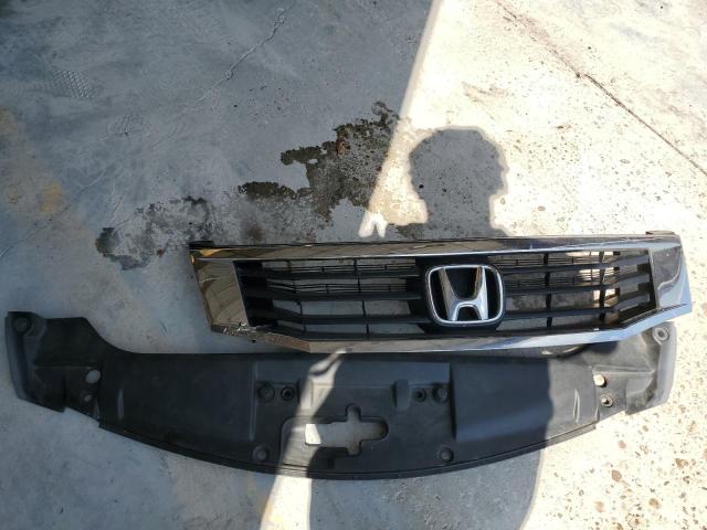 Photo 11 VIN: 1HGCP2F41AA010726 - HONDA 125 