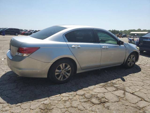 Photo 2 VIN: 1HGCP2F41AA026862 - HONDA ACCORD LXP 