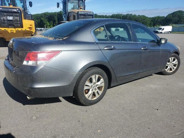 Photo 2 VIN: 1HGCP2F41AA056640 - HONDA ACCORD LXP 