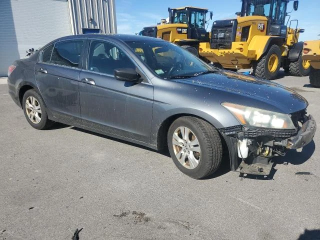 Photo 3 VIN: 1HGCP2F41AA056640 - HONDA ACCORD LXP 