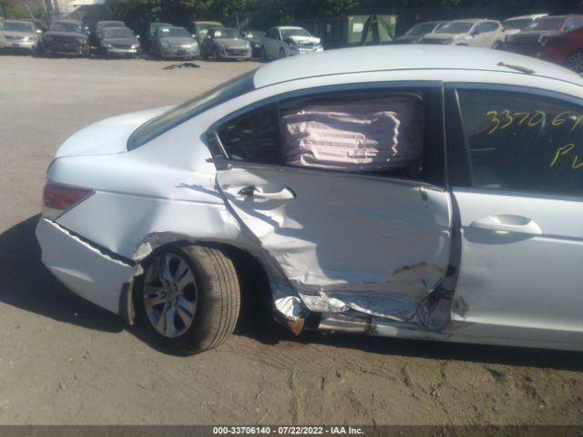 Photo 5 VIN: 1HGCP2F41AA060512 - HONDA ACCORD SDN 