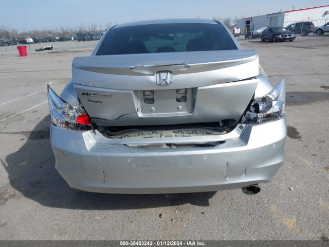 Photo 5 VIN: 1HGCP2F41AA107828 - HONDA ACCORD 