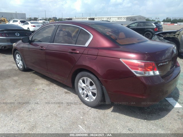 Photo 2 VIN: 1HGCP2F41AA112981 - HONDA ACCORD SDN 