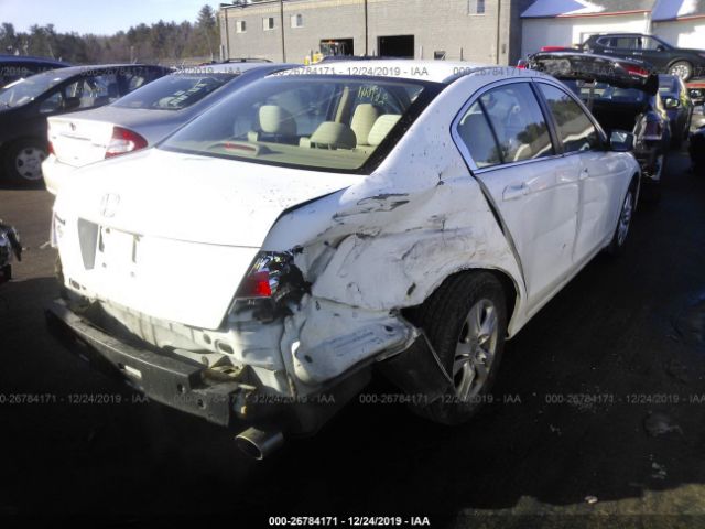 Photo 3 VIN: 1HGCP2F41AA136147 - HONDA ACCORD SDN 