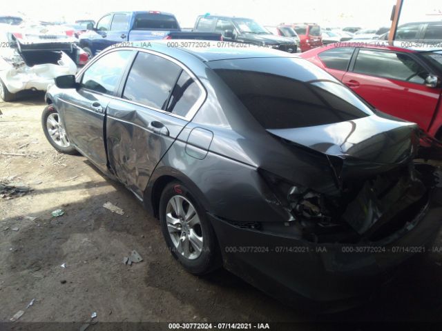 Photo 2 VIN: 1HGCP2F41AA155880 - HONDA ACCORD SDN 