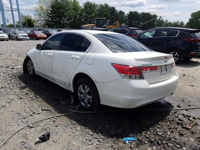 Photo 2 VIN: 1HGCP2F41BA071625 - HONDA ACCORD LXP 