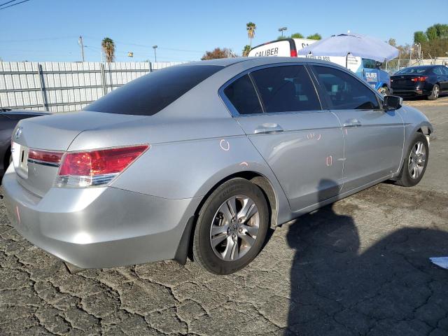 Photo 2 VIN: 1HGCP2F41BA126980 - HONDA ACCORD LXP 