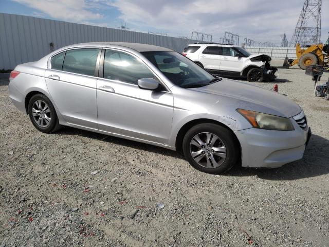 Photo 3 VIN: 1HGCP2F41BA129703 - HONDA ACCORD LXP 