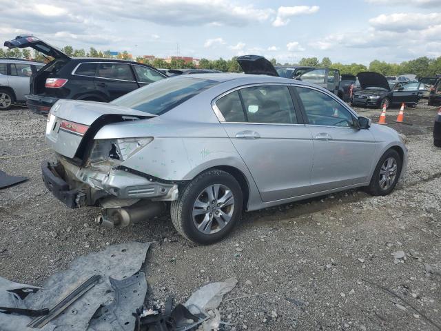 Photo 2 VIN: 1HGCP2F41BA131242 - HONDA ACCORD LXP 