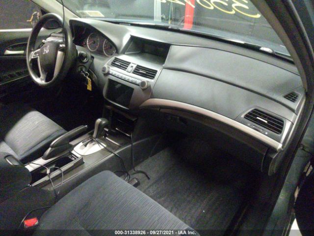 Photo 4 VIN: 1HGCP2F41CA076308 - HONDA ACCORD SDN 