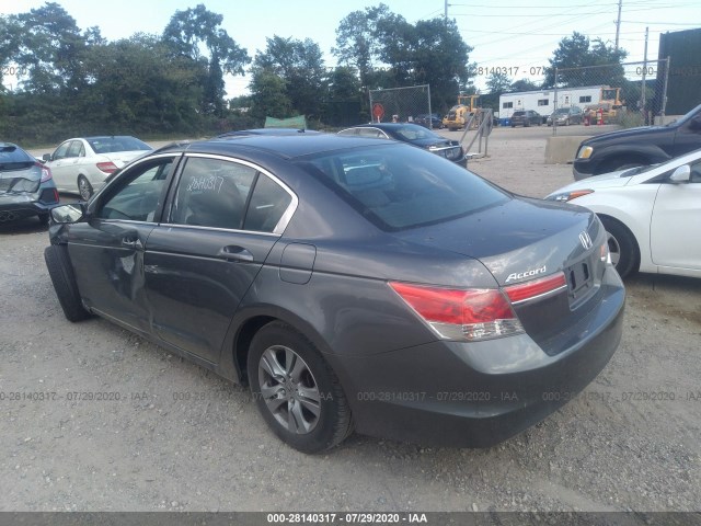 Photo 2 VIN: 1HGCP2F41CA102566 - HONDA ACCORD SDN 