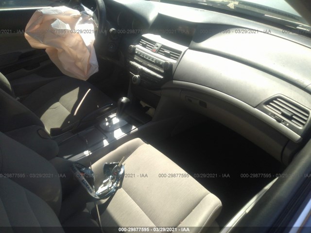 Photo 4 VIN: 1HGCP2F41CA141870 - HONDA ACCORD SDN 