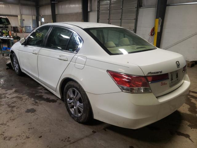 Photo 2 VIN: 1HGCP2F41CA181639 - HONDA ACCORD LXP 