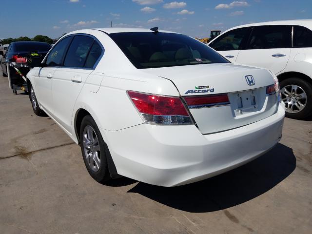 Photo 2 VIN: 1HGCP2F41CA213229 - HONDA ACCORD LXP 