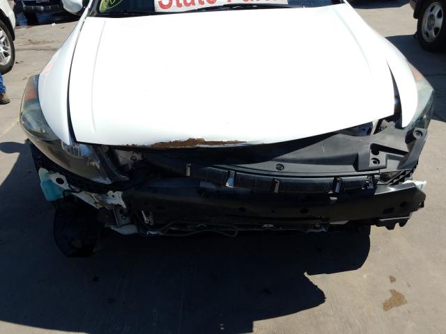 Photo 8 VIN: 1HGCP2F41CA213229 - HONDA ACCORD LXP 