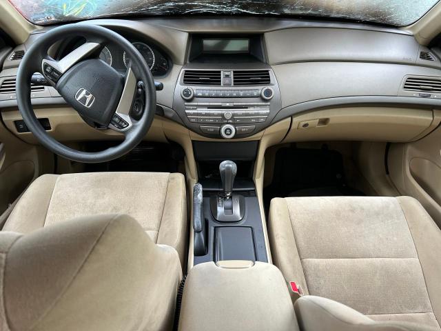 Photo 7 VIN: 1HGCP2F42AA072331 - HONDA ACCORD LXP 