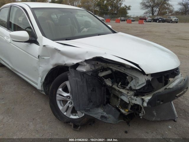 Photo 5 VIN: 1HGCP2F42AA101374 - HONDA ACCORD SDN 