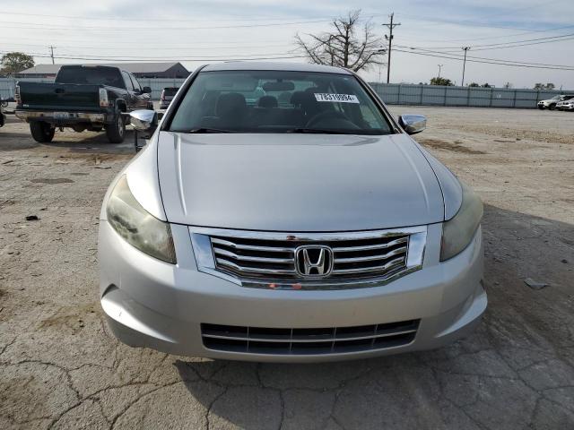 Photo 4 VIN: 1HGCP2F42AA137999 - HONDA ACCORD LXP 