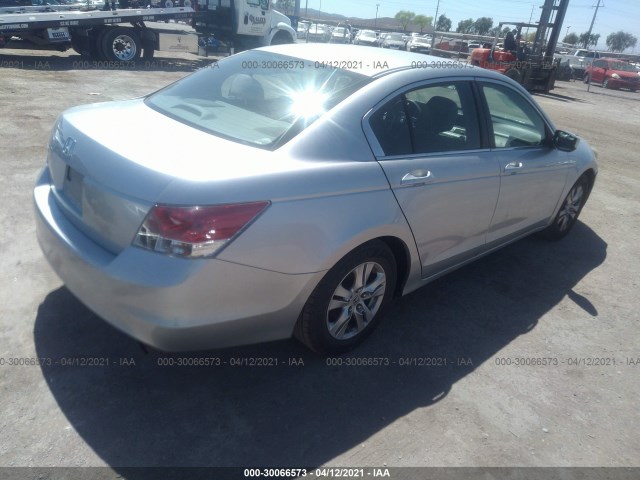 Photo 3 VIN: 1HGCP2F42AA188158 - HONDA ACCORD SDN 