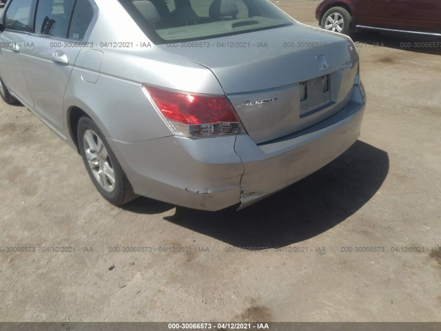 Photo 5 VIN: 1HGCP2F42AA188158 - HONDA ACCORD SDN 