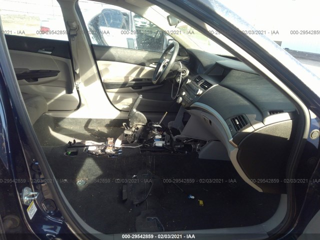 Photo 4 VIN: 1HGCP2F42BA065123 - HONDA ACCORD SDN 