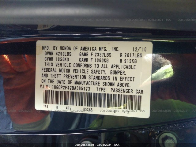 Photo 8 VIN: 1HGCP2F42BA065123 - HONDA ACCORD SDN 