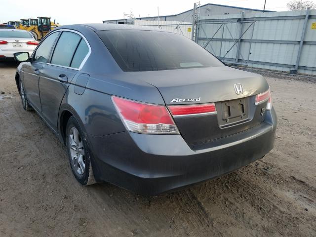 Photo 2 VIN: 1HGCP2F42BA067907 - HONDA ACCORD LXP 