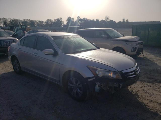 Photo 3 VIN: 1HGCP2F42BA126972 - HONDA ACCORD 